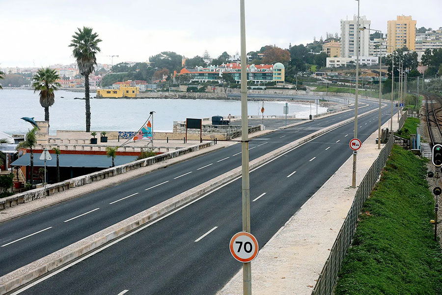 Coastal road toward Lisboa